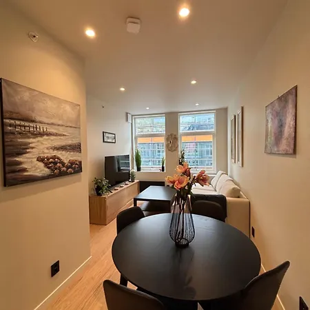 Beautiful 4 Bedroom In Sentrum