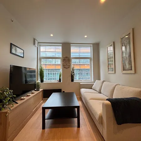 Beautiful 4 Bedroom In Sentrum 베르겐