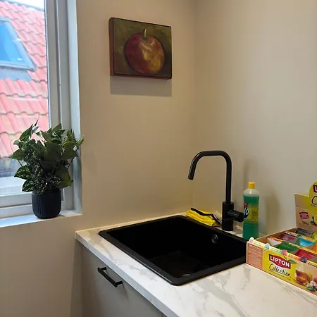 Beautiful 4 Bedroom In Sentrum 아파트
