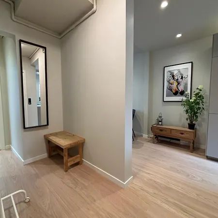 아파트 Beautiful 4 Bedroom In Sentrum