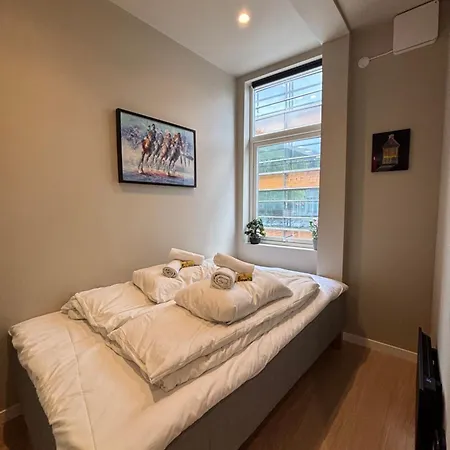 아파트 Beautiful 4 Bedroom In Sentrum 베르겐