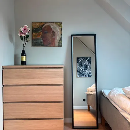 아파트 Beautiful 4 Bedroom In Sentrum *