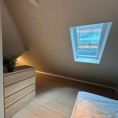Beautiful 4 Bedroom In Sentrum 베르겐